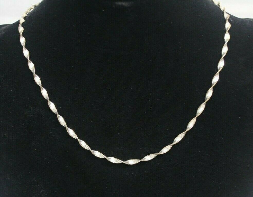 Vintage Made In Italy Sterling Silver Twist Design Necklace